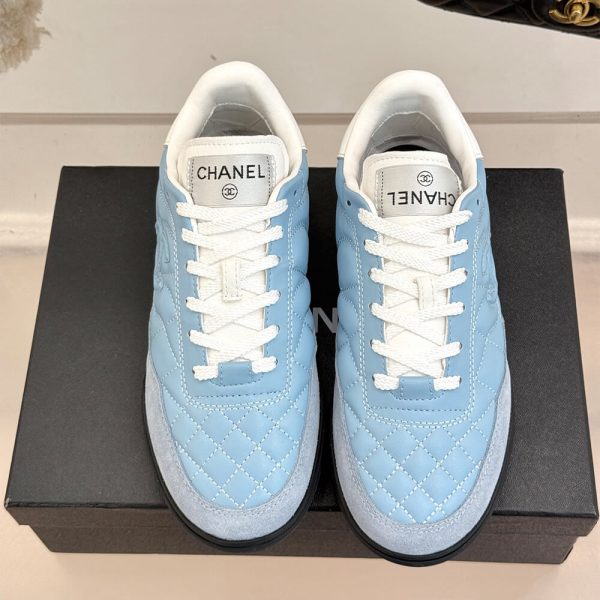 CHANEL Sneakers
