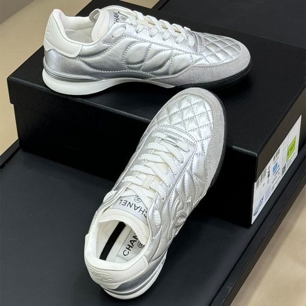 CHANEL Sneakers