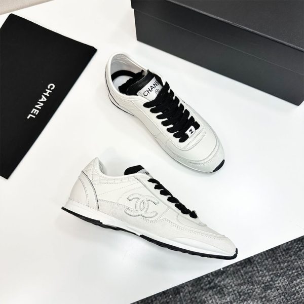 CHANEL Sneakers