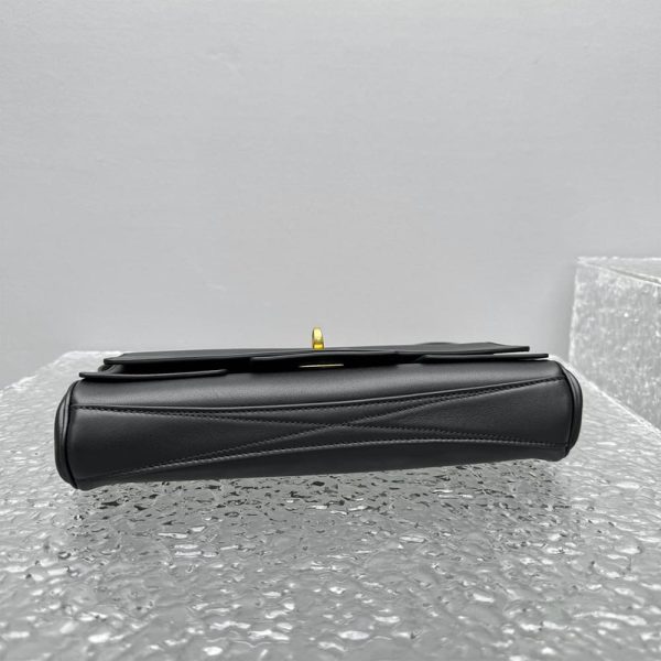 Balenciaga Women’s Bel Air Clutch On Strap Small(HIGH-END GRADE)