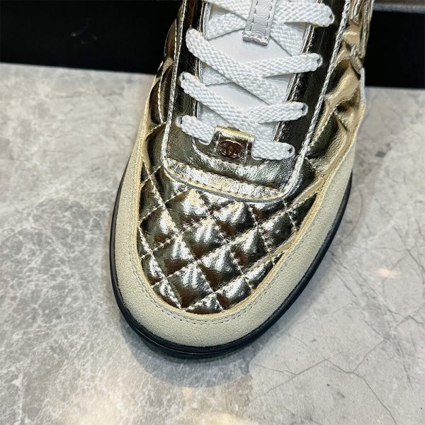 CHANEL Sneakers