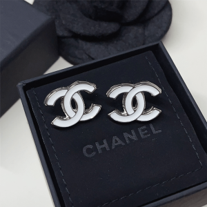 CHANEL 25S EARRINGS WHITE SILVER METAL ABF565 B20465 U0776