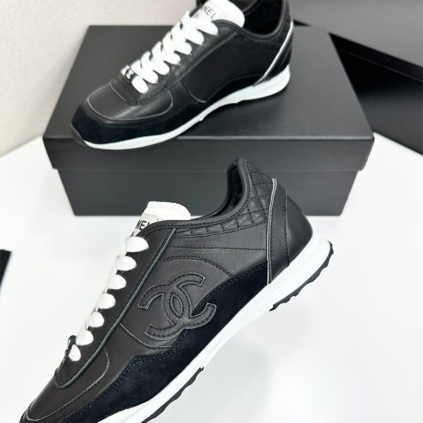 CHANEL Sneakers