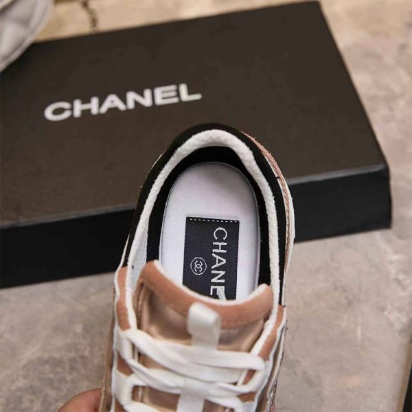 CHANEL Sneakers
