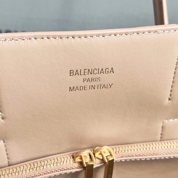 Balenciaga Women’s Bel Air Carry All Bag Medium(HIGH-END GRADE)