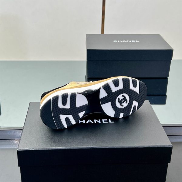 CHANEL Sneakers