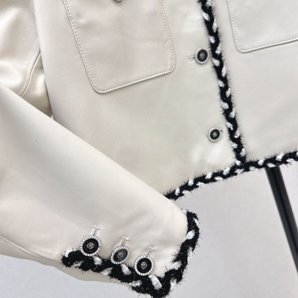 CHANEL WOMEN Genuine Leather COAT(size:S|M|L)