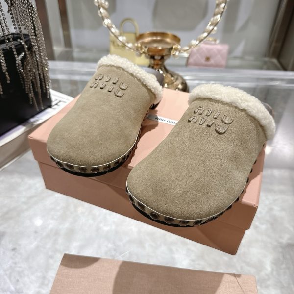 MIUMIU SUEDE CLOGS BEIGE