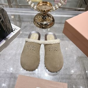 MIUMIU SUEDE CLOGS BEIGE