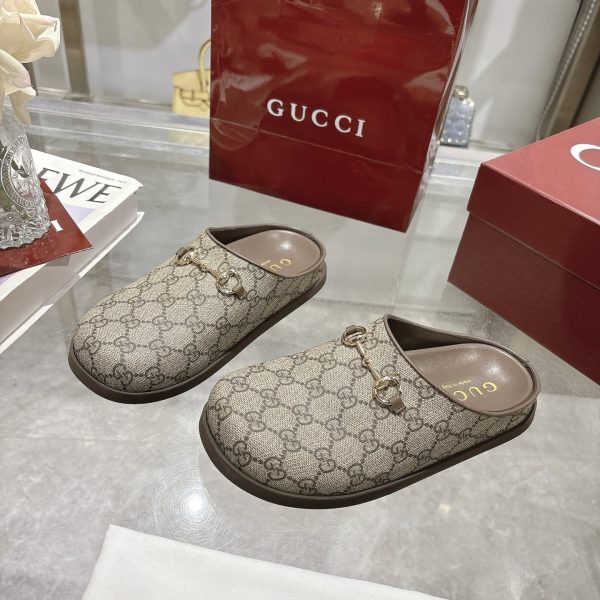 GUCCI WOMEN MULE WITH HORSEBIT CAMEL AND DARK BROWN GG CANVAS 837130 FAB10 2543