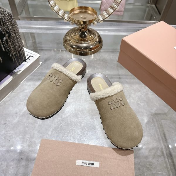 MIUMIU SUEDE CLOGS BEIGE