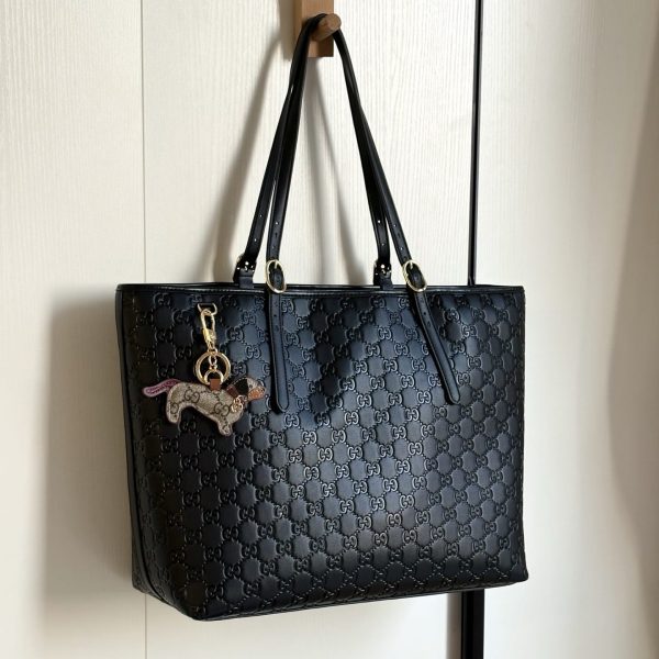 GUCCI GG EMBLEM LARGE TOTE BAG BLACK 37CM ‎847455 AAFDV 1000