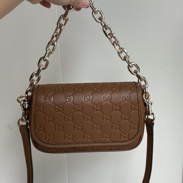 GG EMBLEM SMALL SHOULDER BAG LIGHT BROWN 20CM