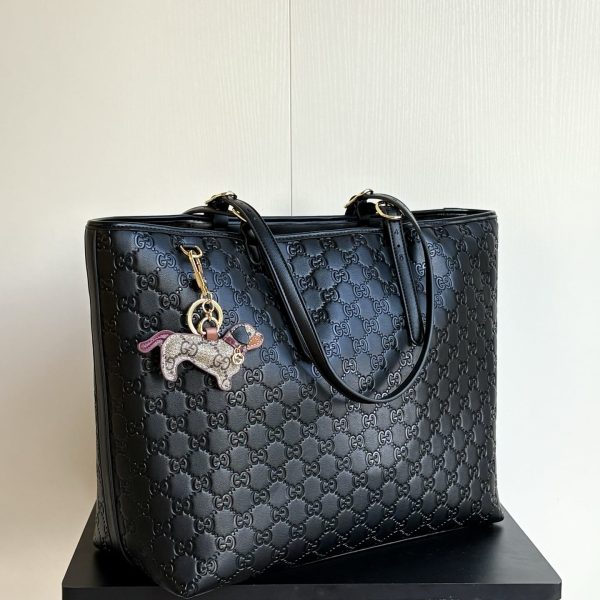 GUCCI GG EMBLEM LARGE TOTE BAG BLACK 37CM ‎847455 AAFDV 1000