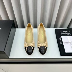 Chanel Classic Lambskin slingback heels