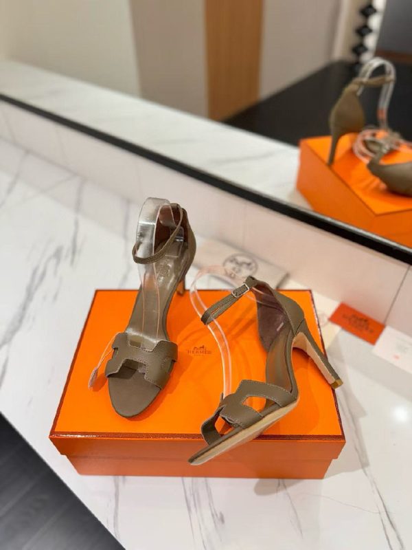 Hermes premiere high heels