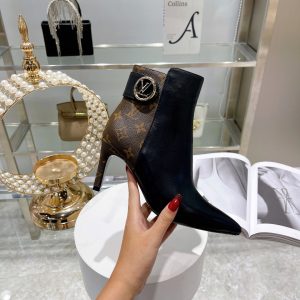 Premium LUV BOOTS 024 - P7262959304909