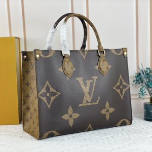 LOUIS VUITTON Onthego MM